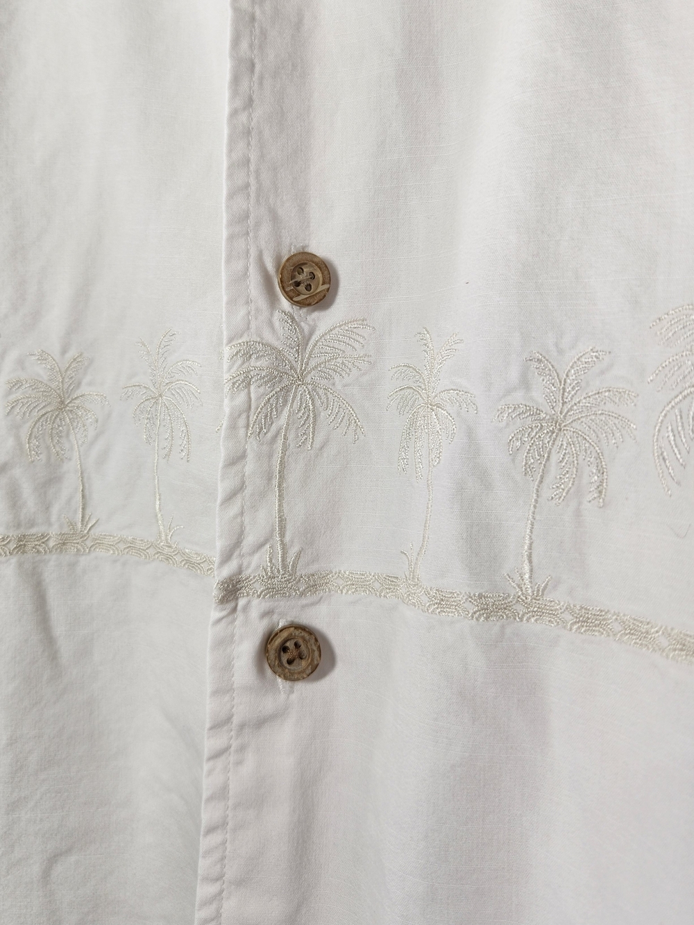 Quiksilver Edition White Resort Shirt Men's Large Palm Tree Embroidered Aloha - Picture 8 of 13